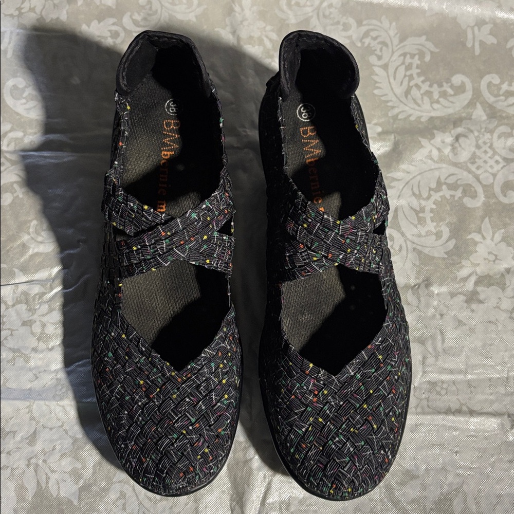 BM Bernie Mev. Wedge Shoes 38 (7.5-8) Pictures are the description~VGC